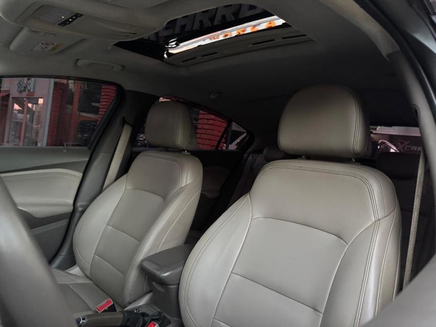 CHEVROLET Cruze Hatch - Foto