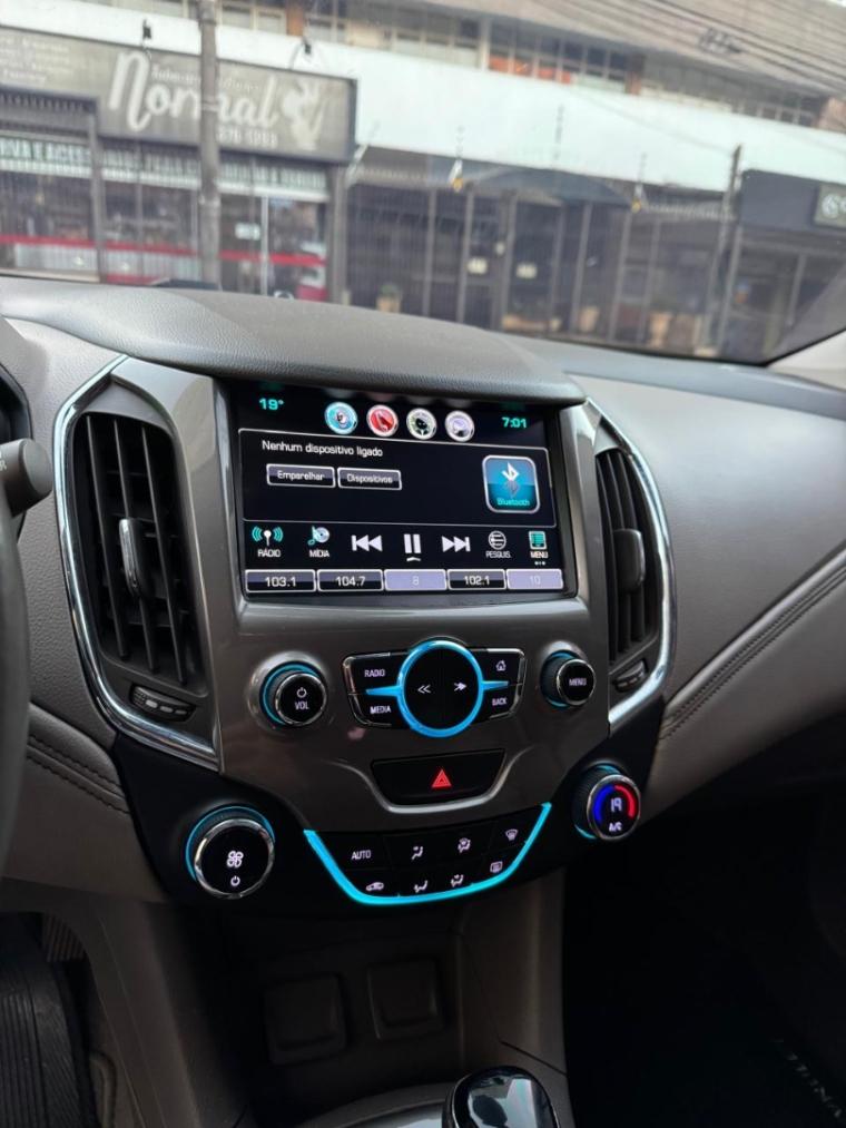 CHEVROLET Cruze Hatch - Foto