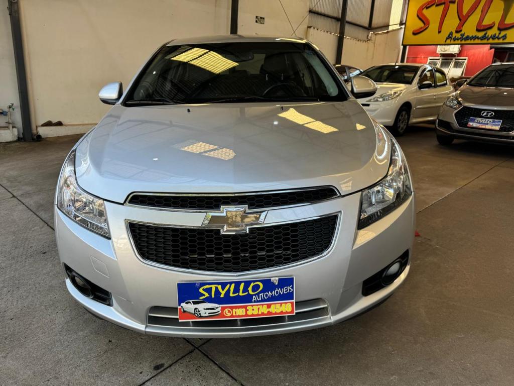 CHEVROLET Cruze Sedan - Foto