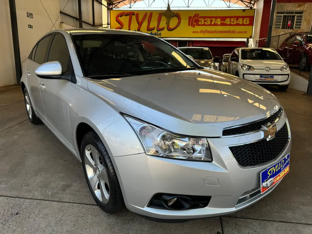 CHEVROLET Cruze Sedan - Foto