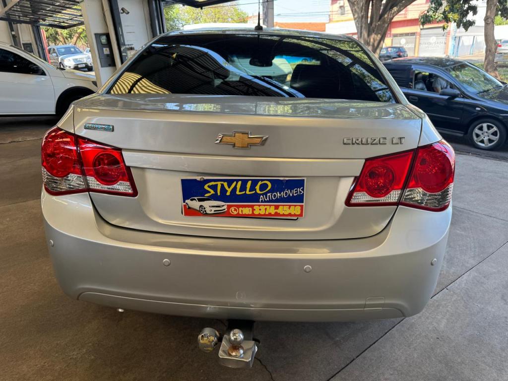 CHEVROLET Cruze Sedan - Foto