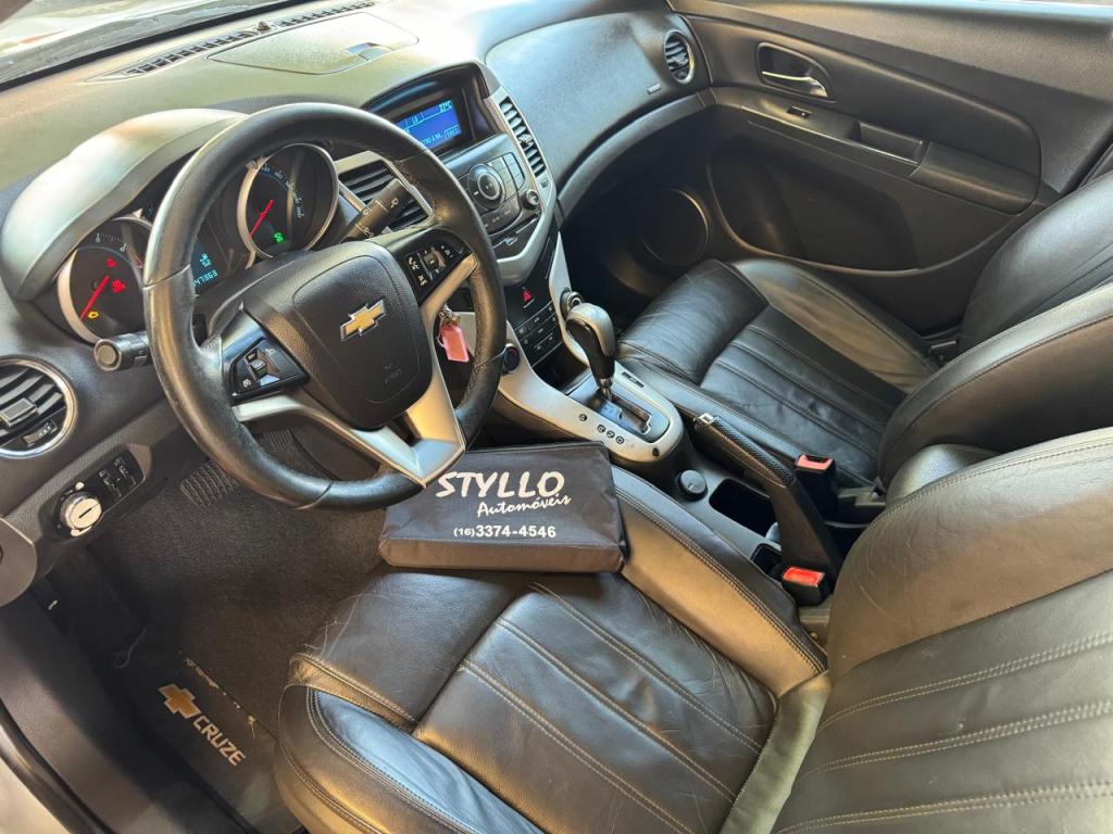 CHEVROLET Cruze Sedan - Foto