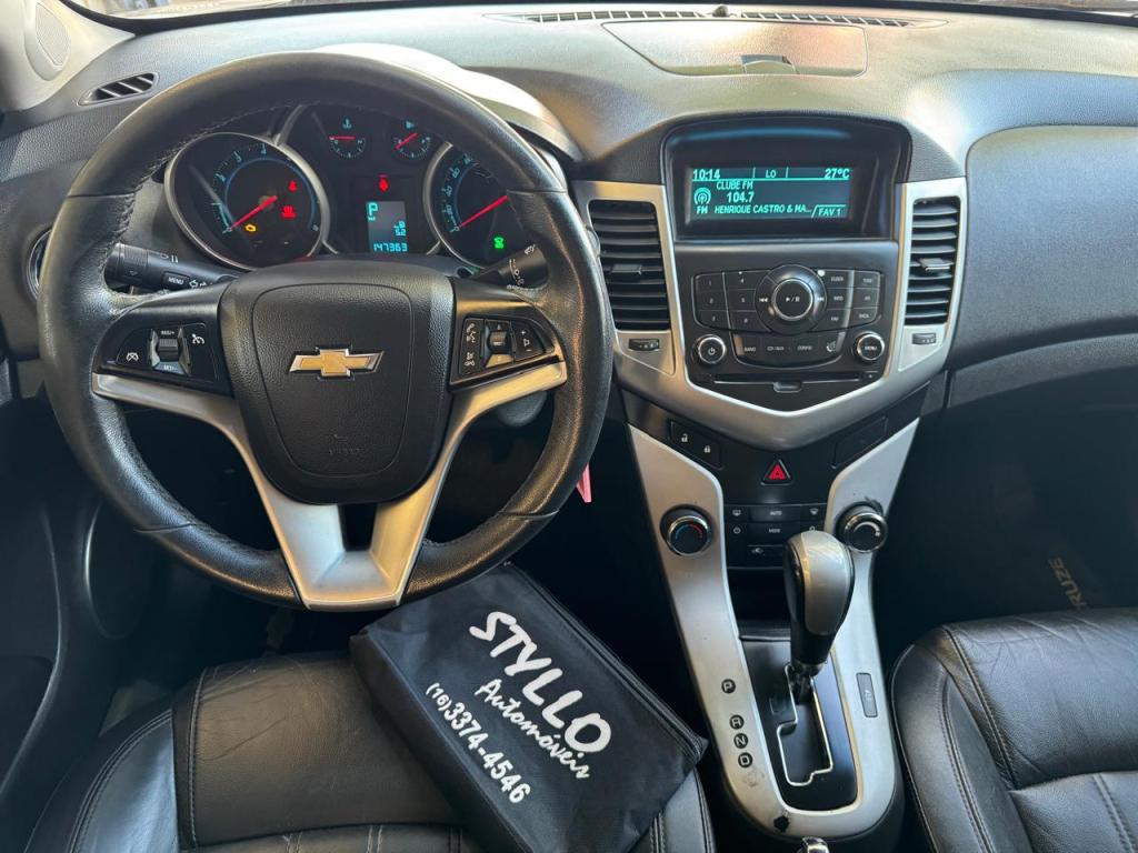 CHEVROLET Cruze Sedan - Foto
