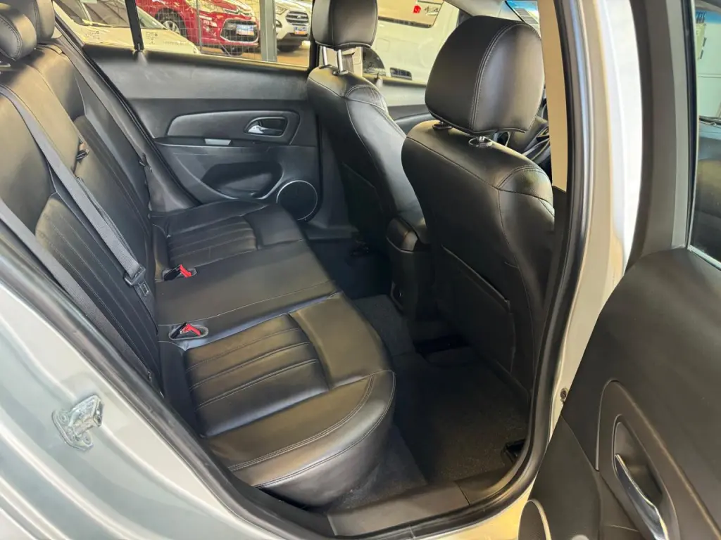 CHEVROLET Cruze Sedan - Foto