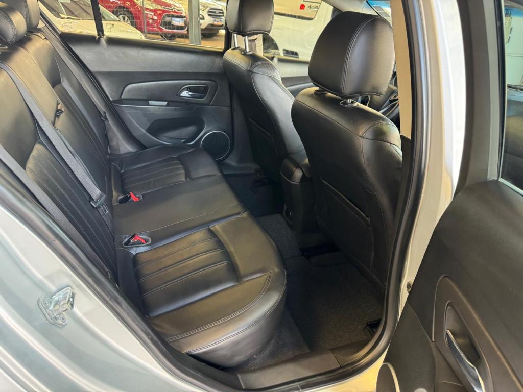 CHEVROLET Cruze Sedan - Foto