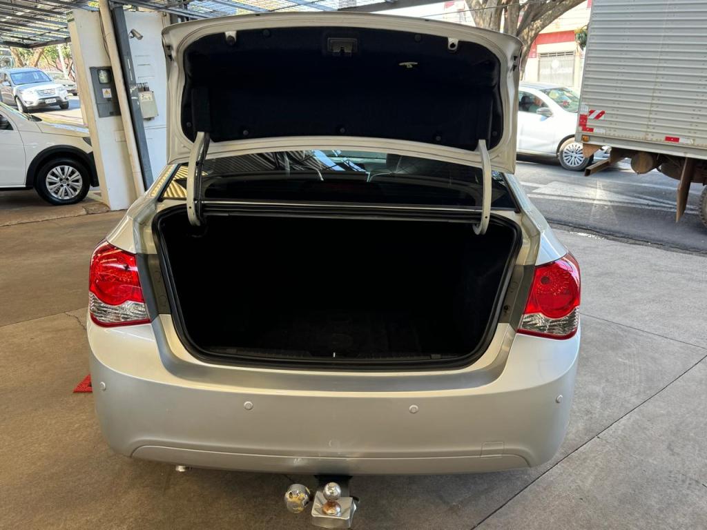 CHEVROLET Cruze Sedan - Foto