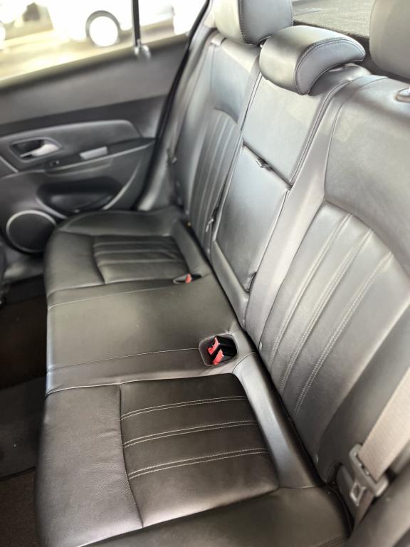 CHEVROLET Cruze Sedan - Foto