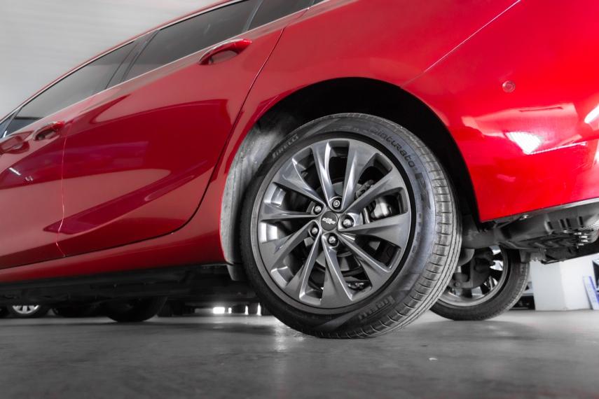 CHEVROLET Cruze Sedan - Foto