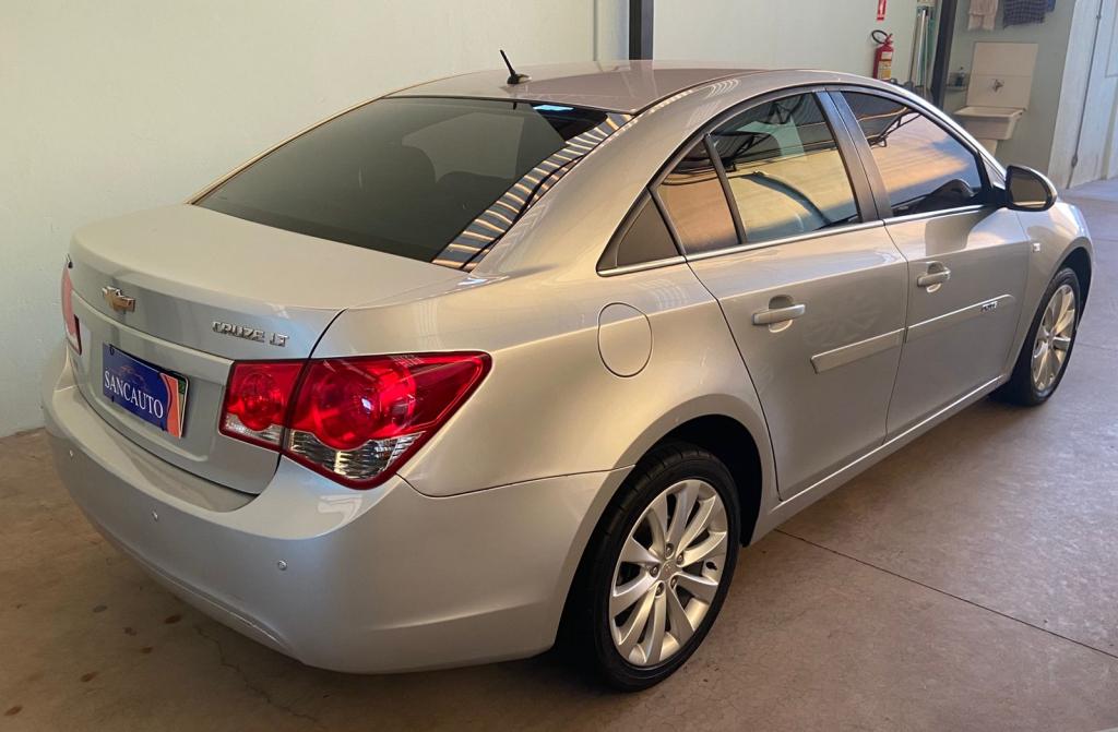 CHEVROLET Cruze Sedan - Foto