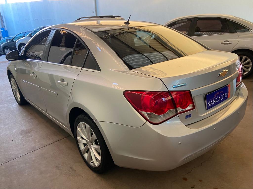 CHEVROLET Cruze Sedan - Foto