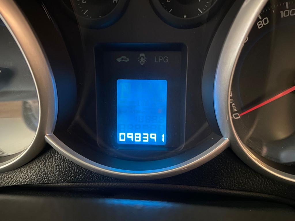 CHEVROLET Cruze Sedan - Foto