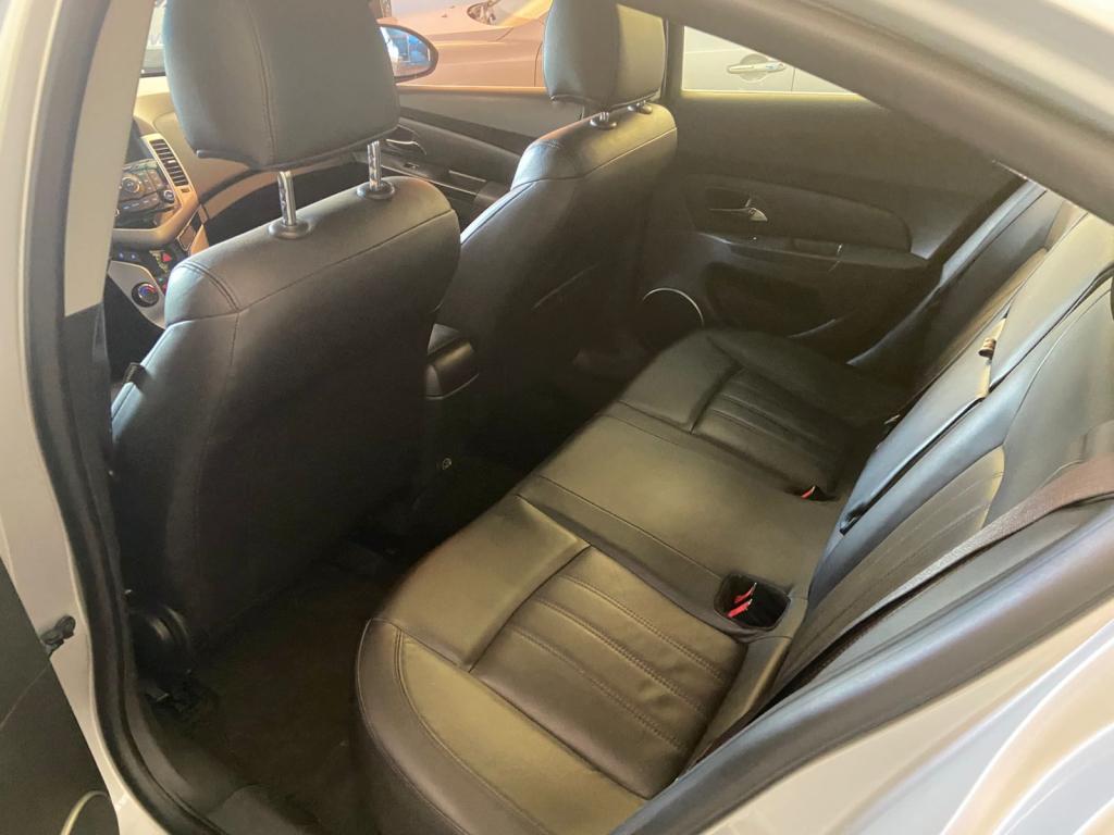 CHEVROLET Cruze Sedan - Foto