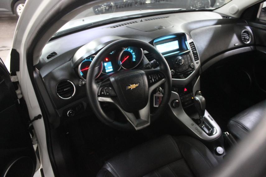 CHEVROLET Cruze Sedan - Foto