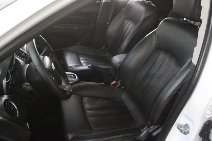 CHEVROLET Cruze Sedan - Foto
