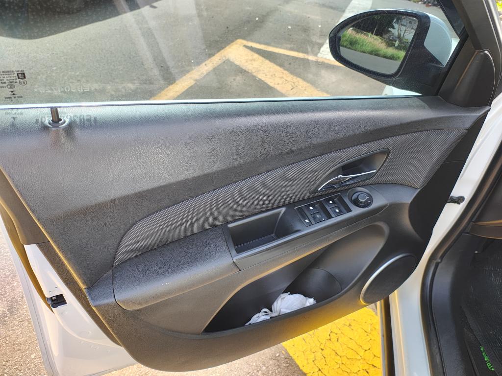 CHEVROLET Cruze Sedan - Foto