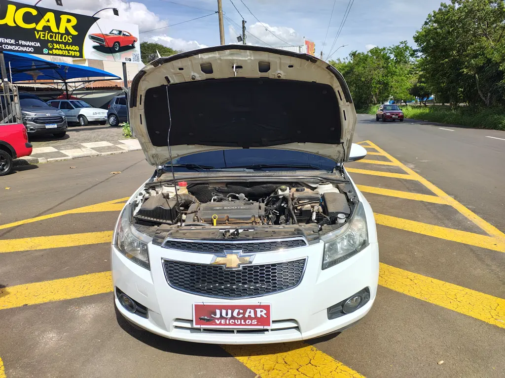 CHEVROLET Cruze Sedan - Foto