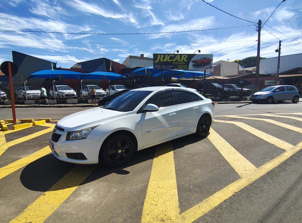 CHEVROLET Cruze Sedan - Foto