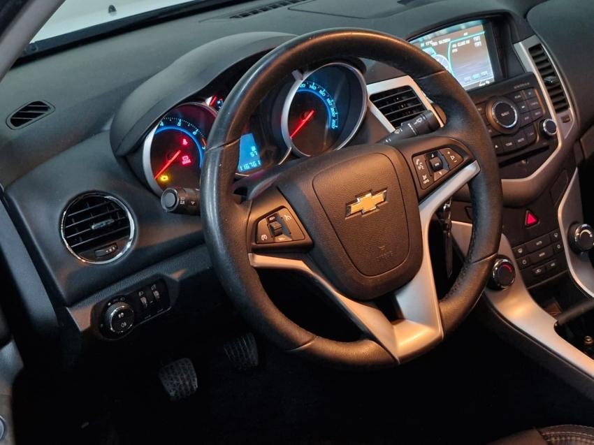 CHEVROLET Cruze Sedan - Foto