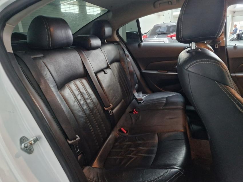 CHEVROLET Cruze Sedan - Foto