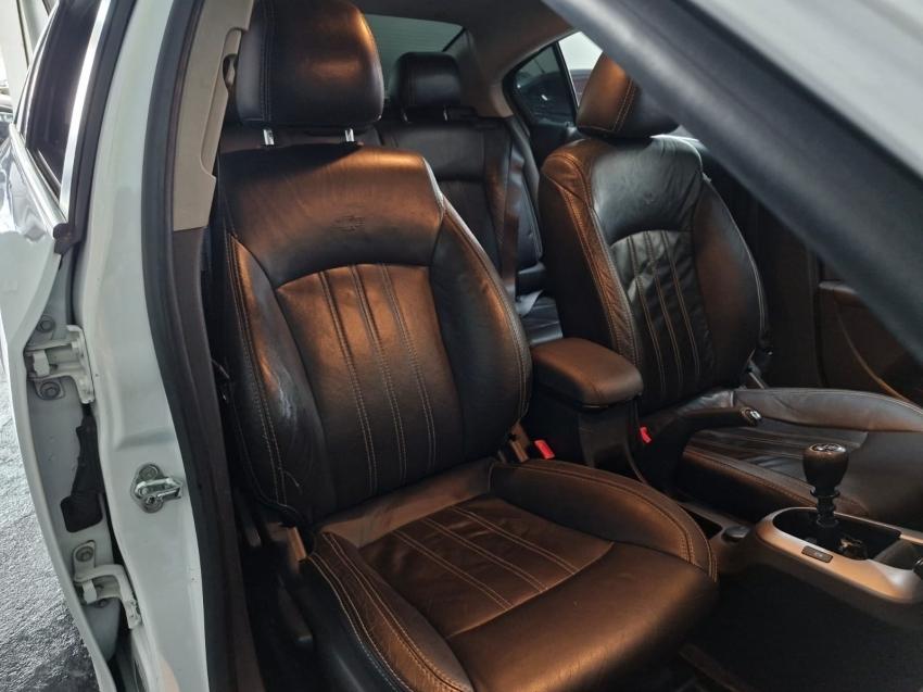 CHEVROLET Cruze Sedan - Foto