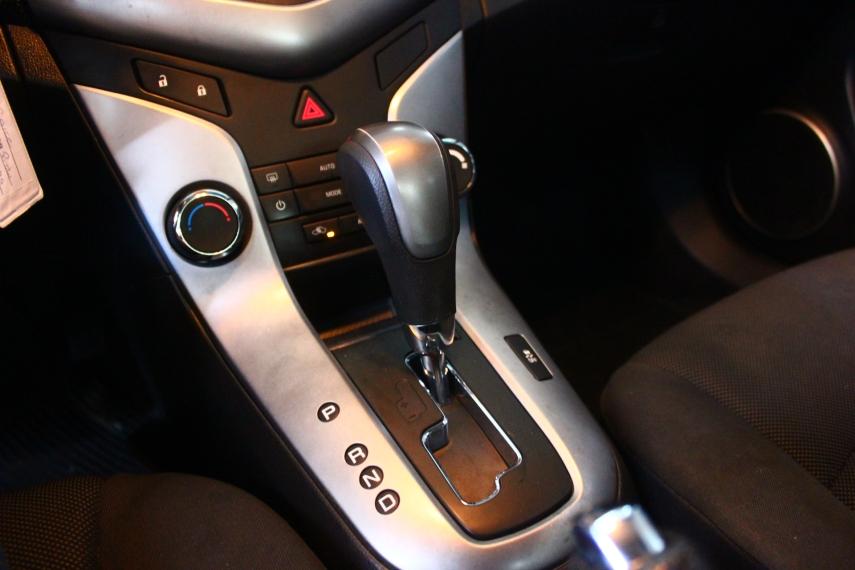 CHEVROLET Cruze Sedan - Foto