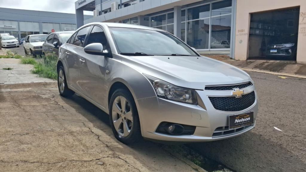 CHEVROLET Cruze Sedan - Foto
