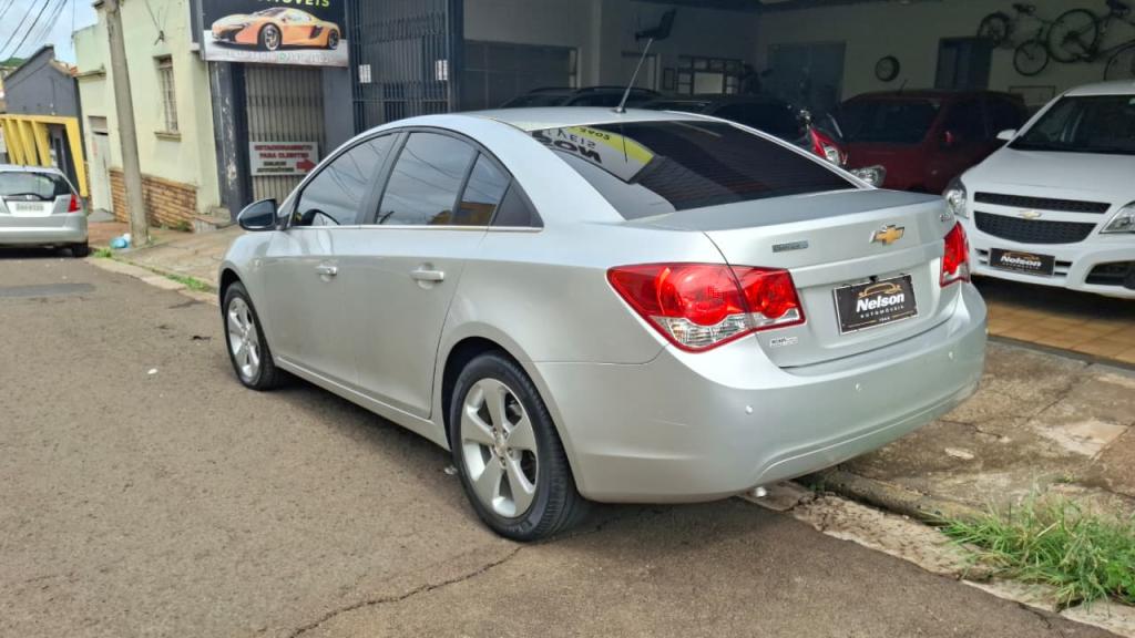 CHEVROLET Cruze Sedan - Foto