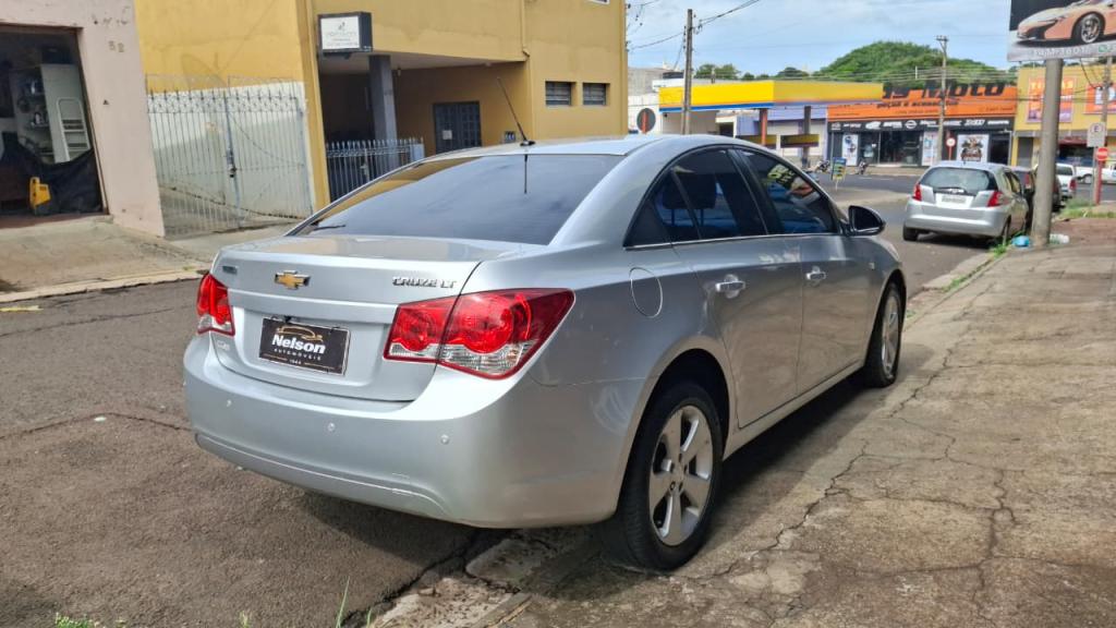 CHEVROLET Cruze Sedan - Foto