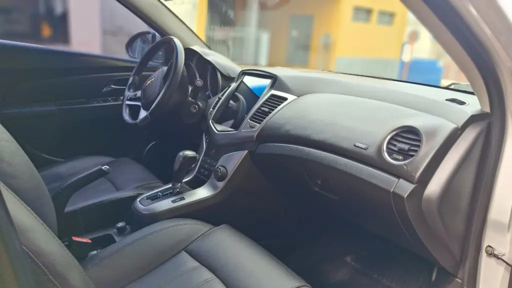 CHEVROLET Cruze Sedan - Foto