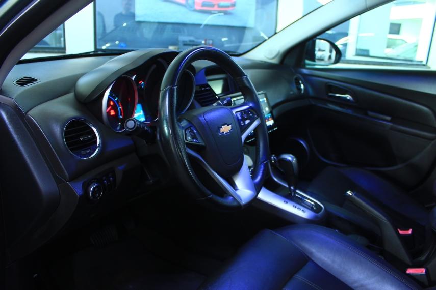 CHEVROLET Cruze Sedan - Foto