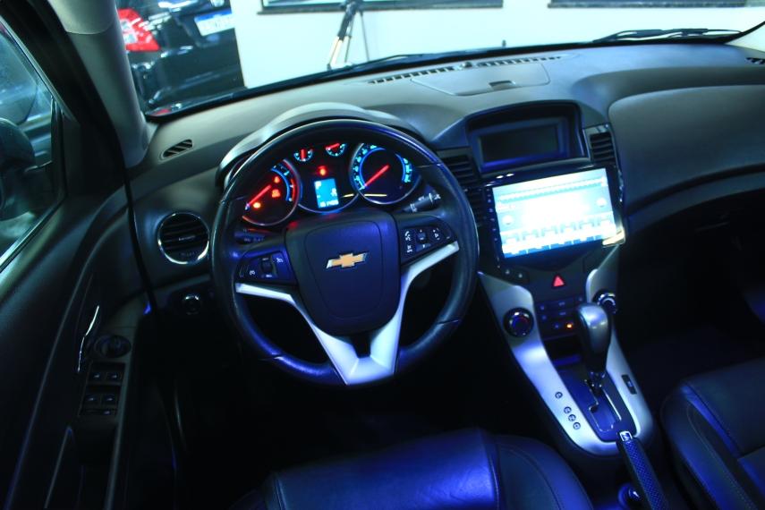 CHEVROLET Cruze Sedan - Foto