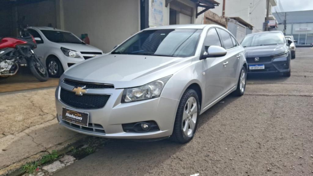 CHEVROLET Cruze Sedan - Foto