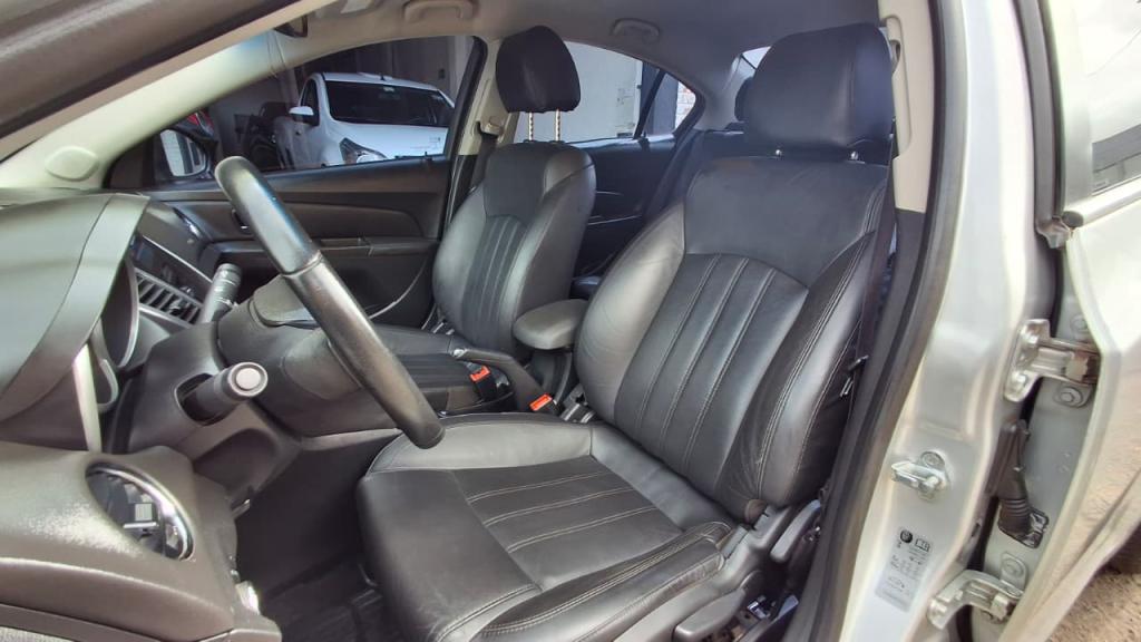 CHEVROLET Cruze Sedan - Foto