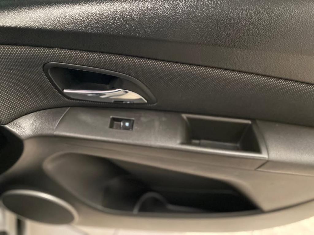 CHEVROLET Cruze Sedan - Foto