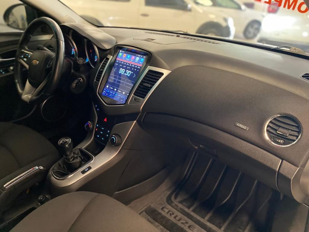 CHEVROLET Cruze Sedan - Foto