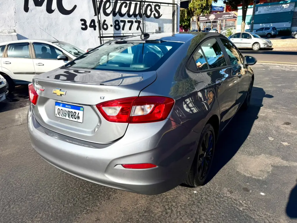 CHEVROLET Cruze Sedan - Foto