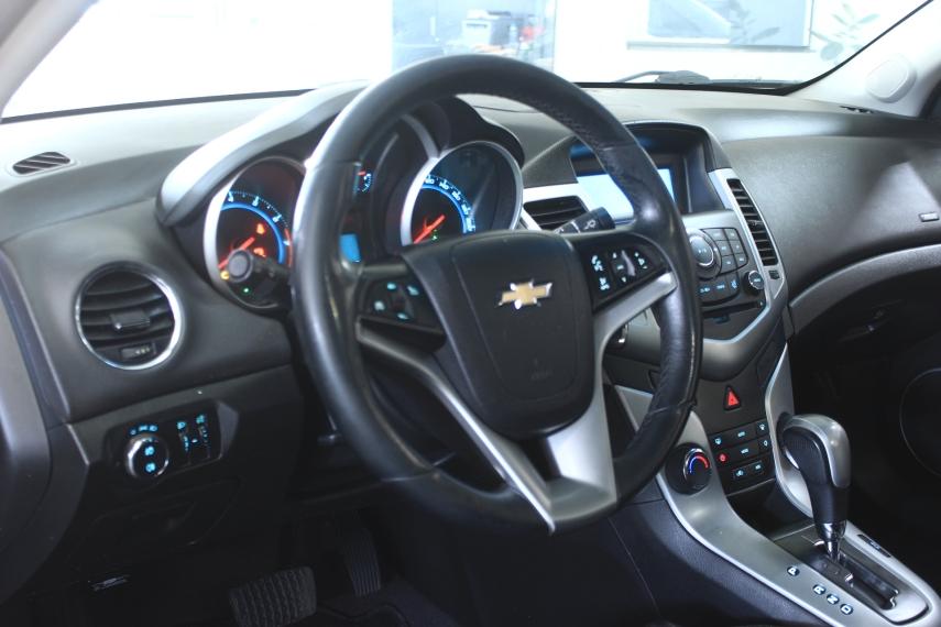 CHEVROLET Cruze Sedan - Foto