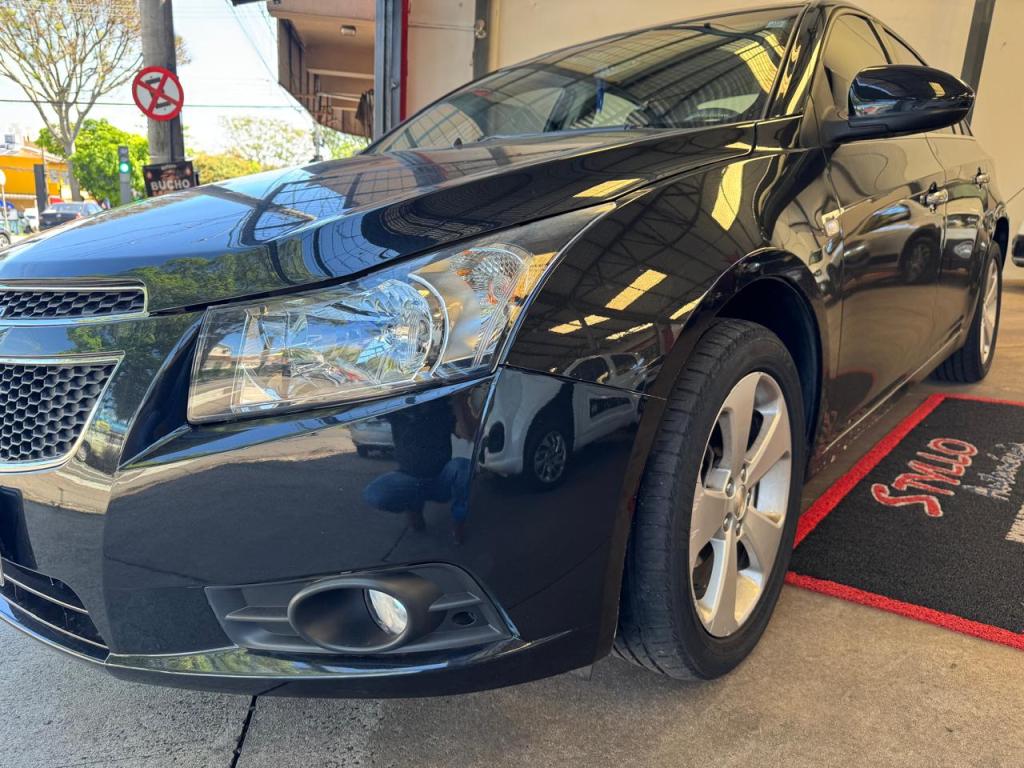 CHEVROLET Cruze Sedan - Foto