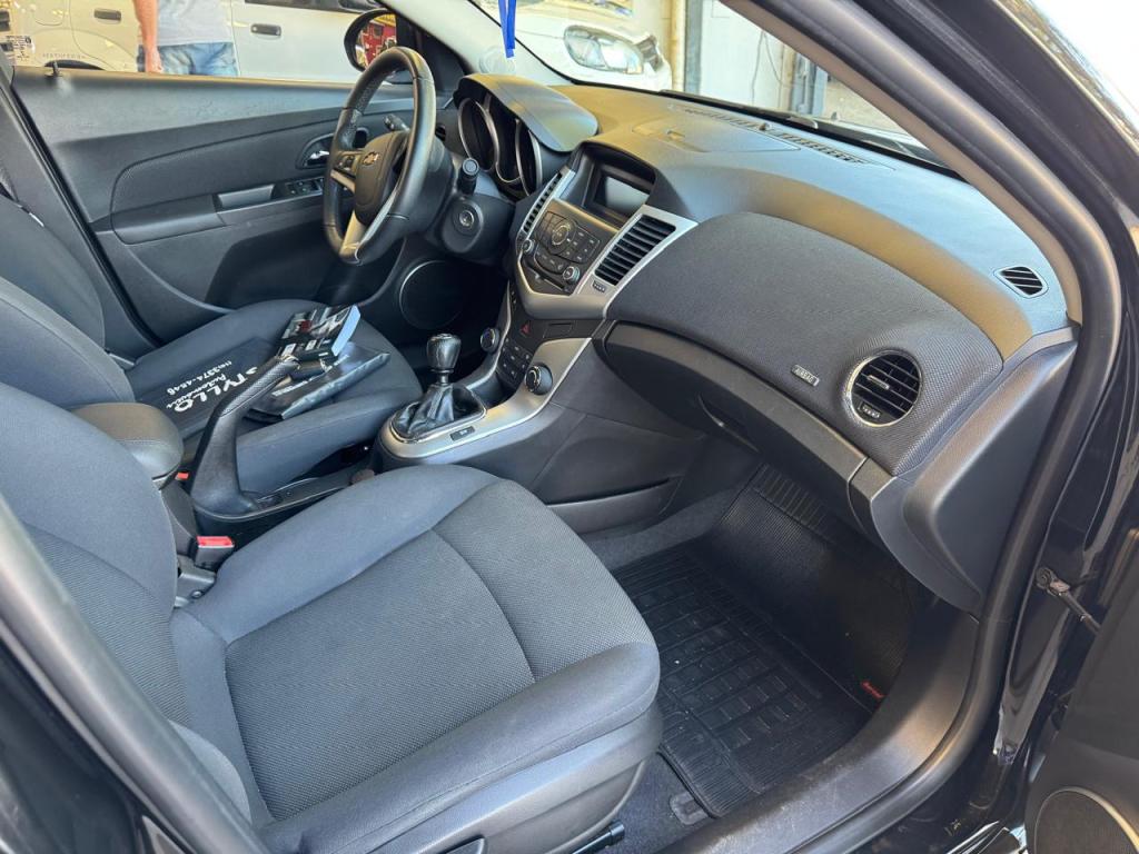 CHEVROLET Cruze Sedan - Foto