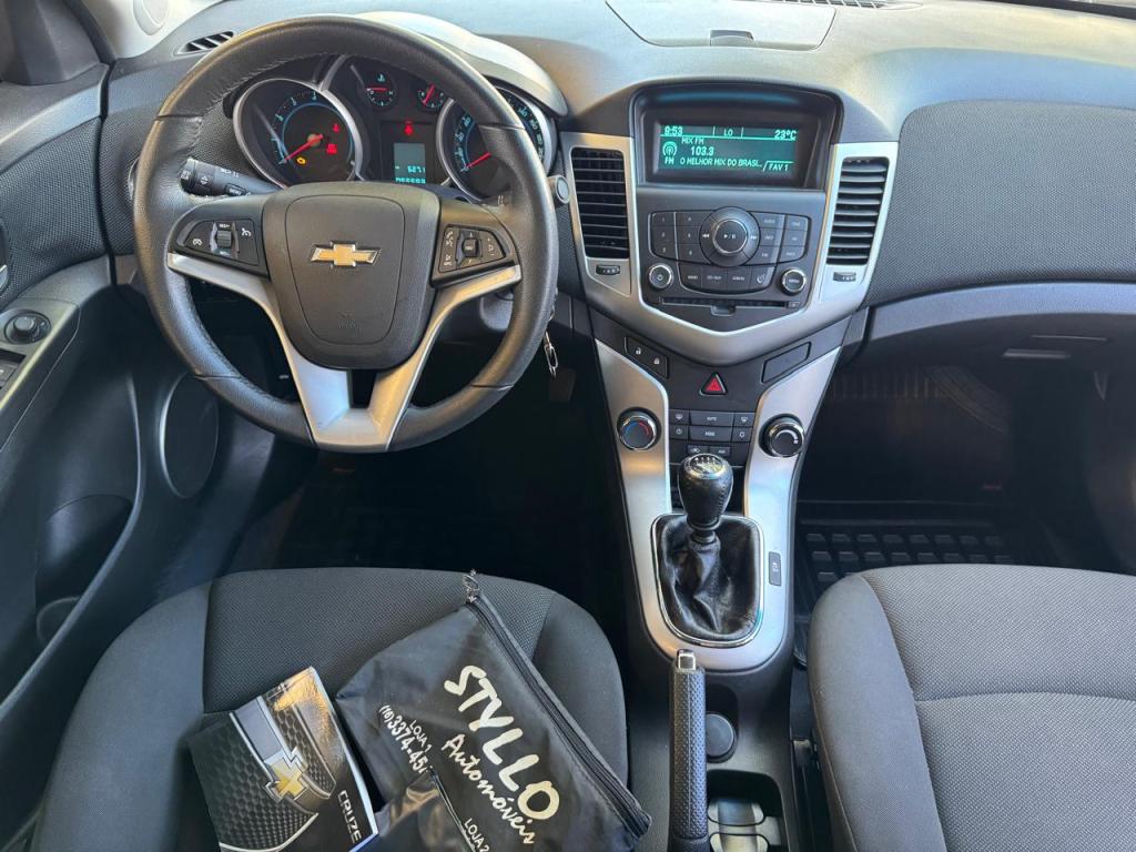 CHEVROLET Cruze Sedan - Foto