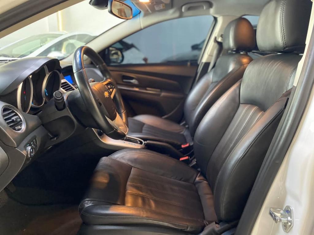 CHEVROLET Cruze Sedan - Foto