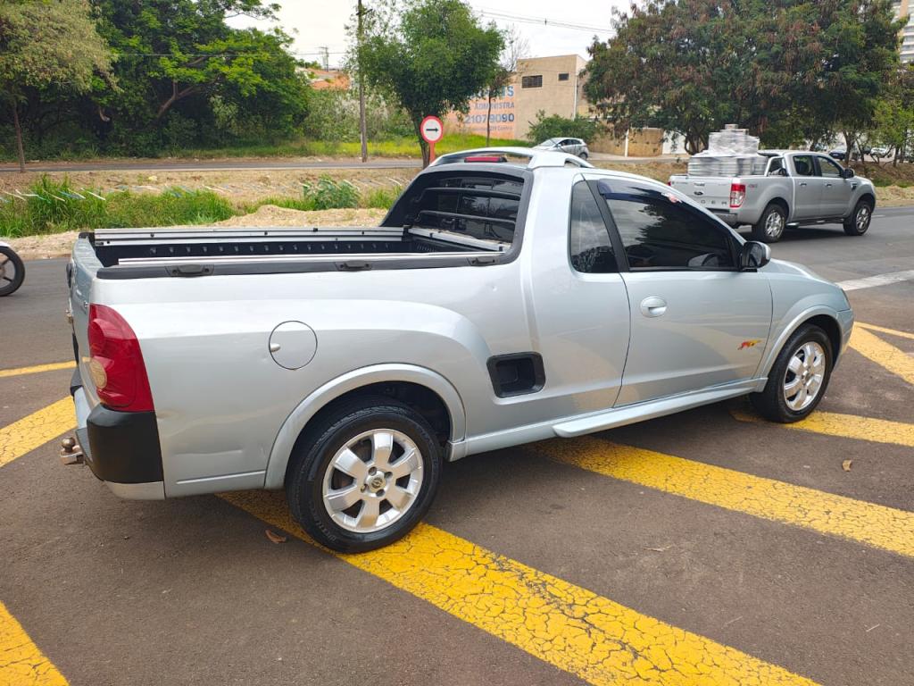 CHEVROLET Montana - Foto