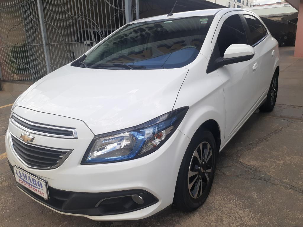 CHEVROLET Onix Hatch - Foto
