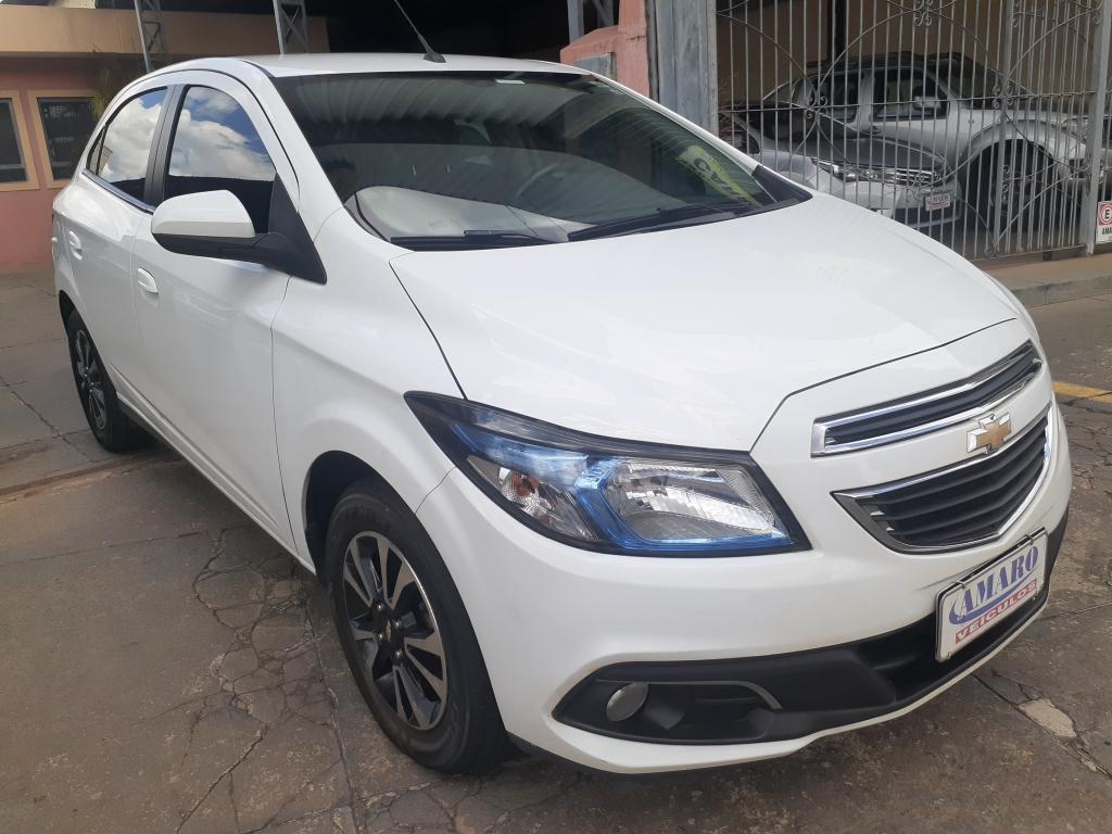 CHEVROLET Onix Hatch - Foto
