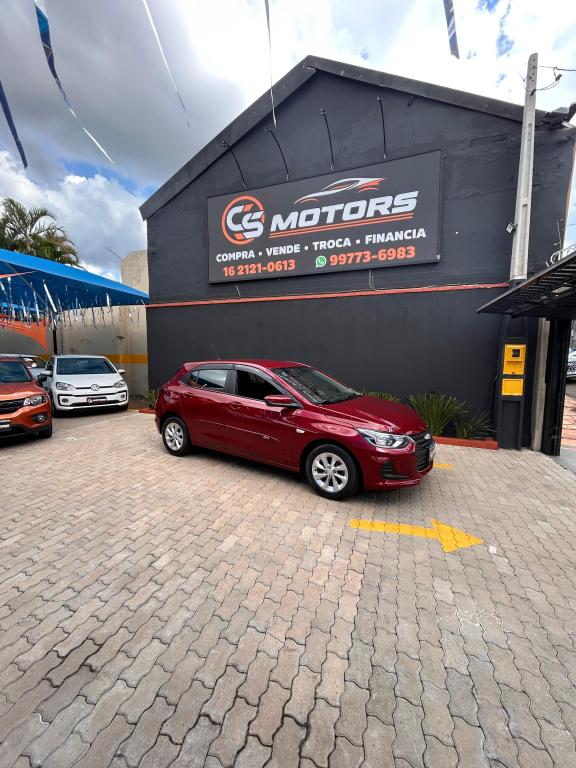 CHEVROLET Onix Hatch - Foto