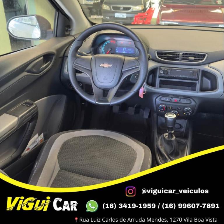 CHEVROLET Onix Hatch - Foto