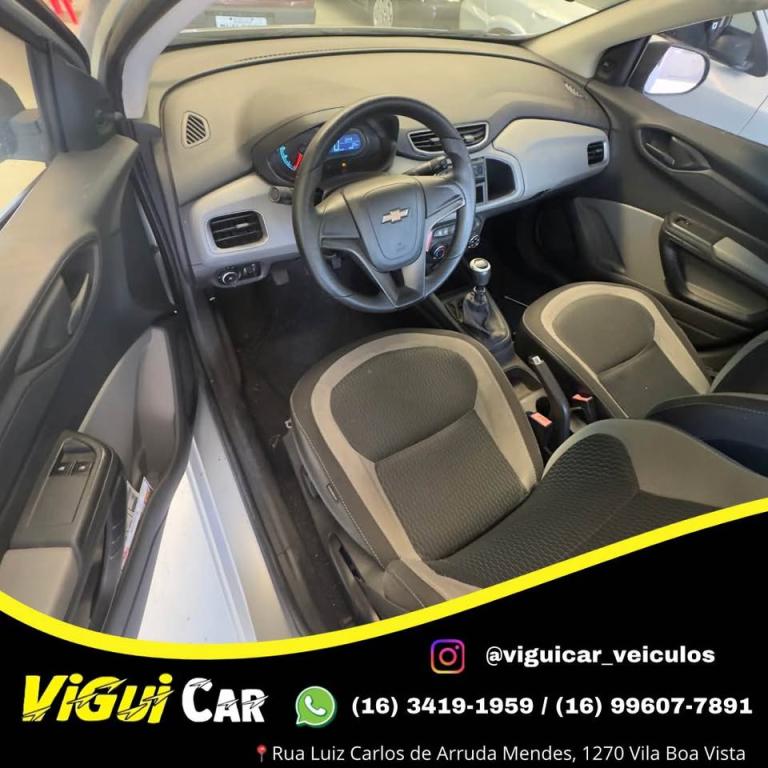 CHEVROLET Onix Hatch - Foto