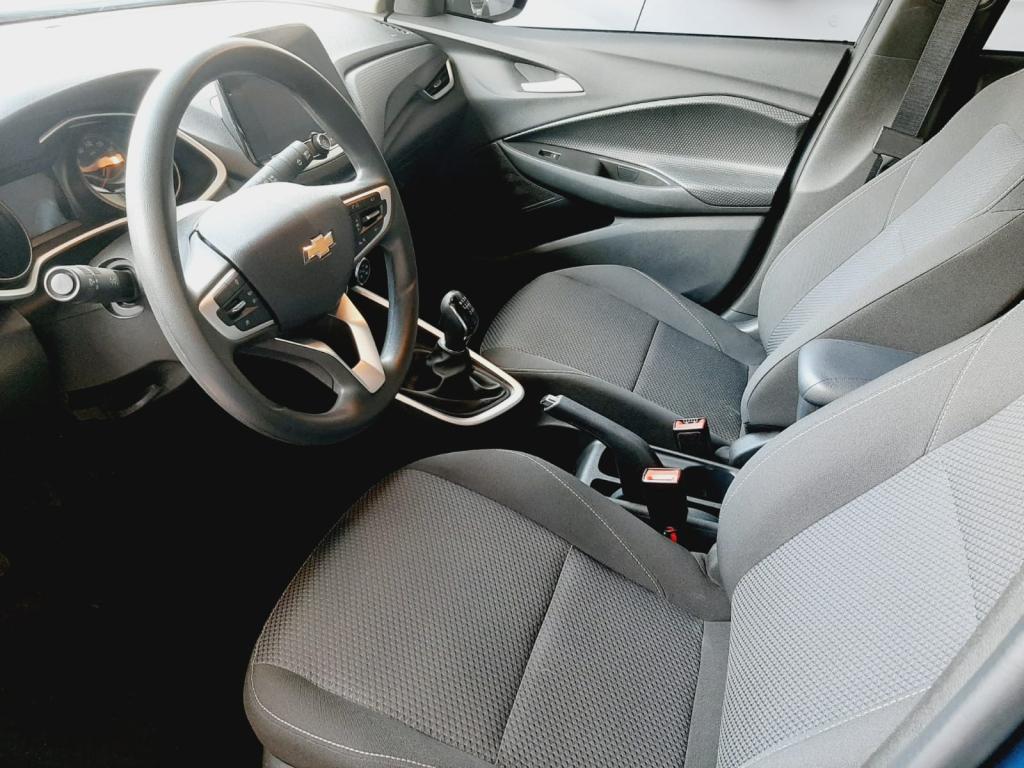 CHEVROLET Onix Hatch - Foto