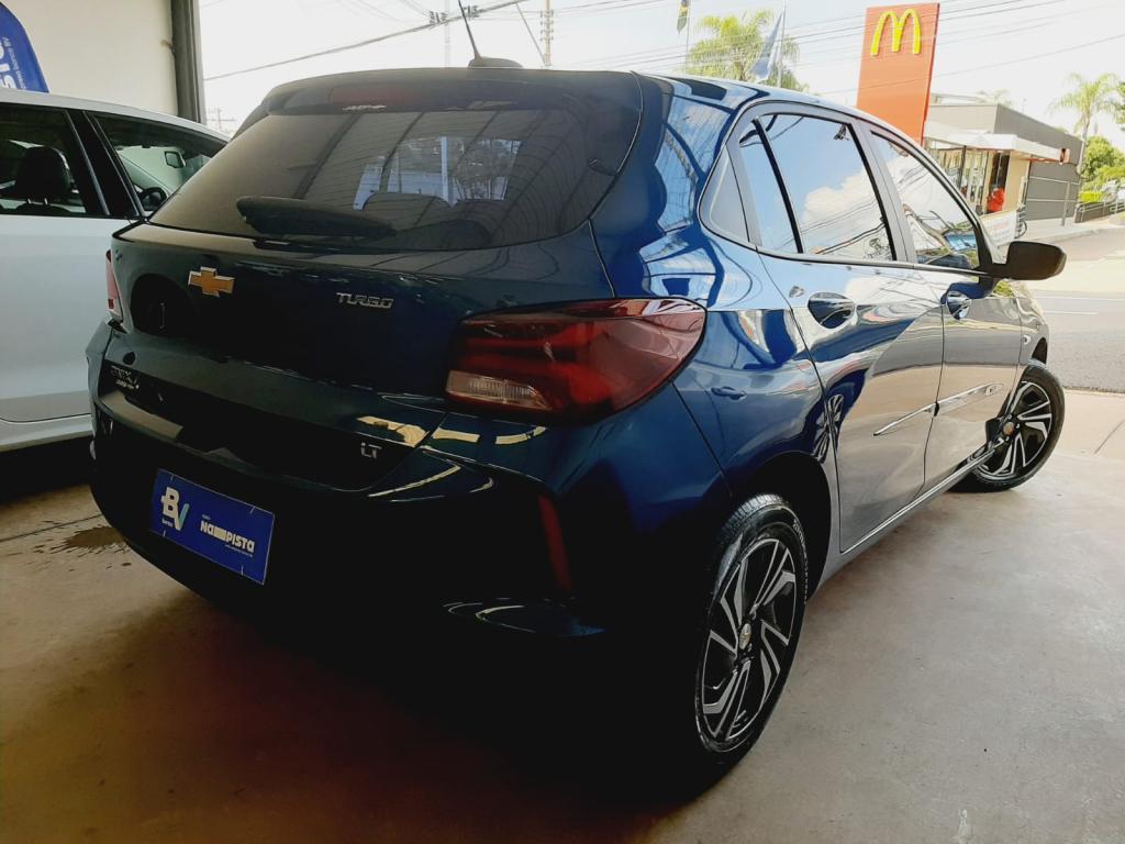 CHEVROLET Onix Hatch - Foto