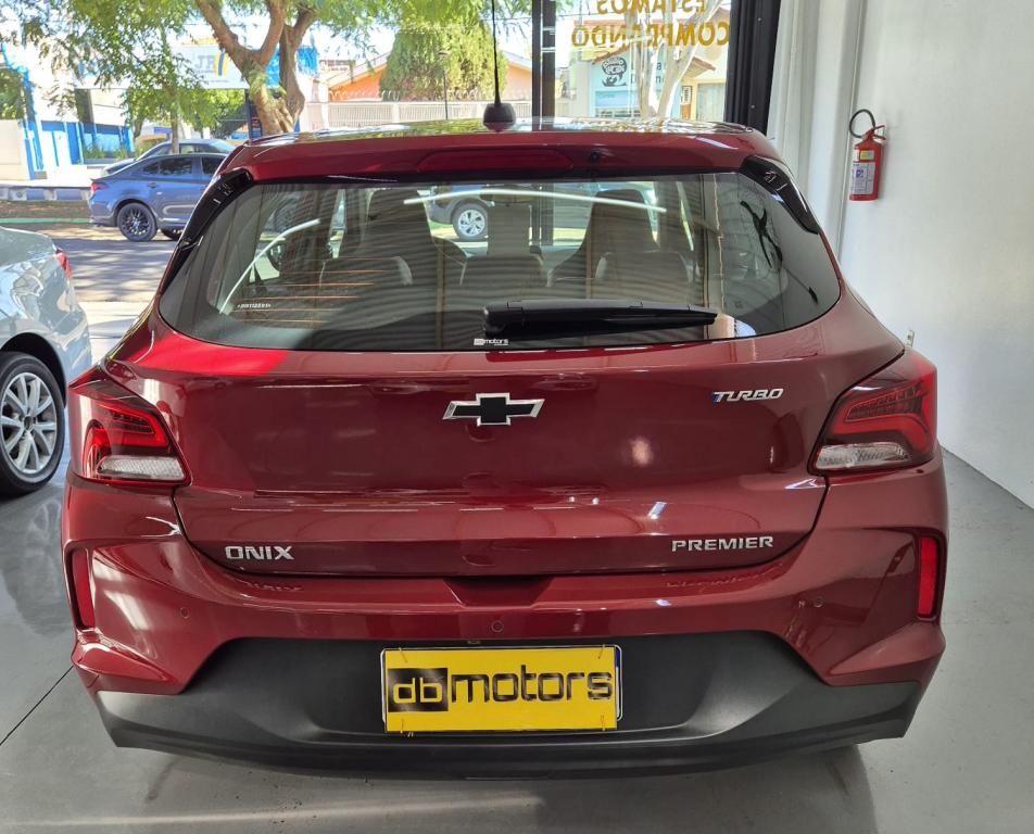 CHEVROLET Onix Hatch - Foto